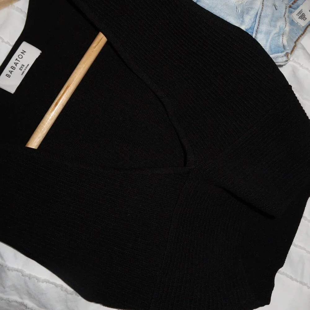 Aritzia x Babaton "Carlotta" sculpt knit deep v tank in black - Picture 3 of 4